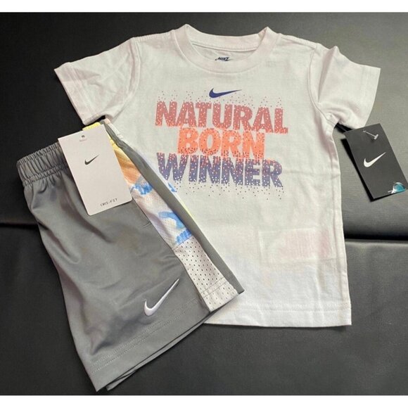 NWT Nike Athletic Set Boys Size 3T - Picture 1 of 3